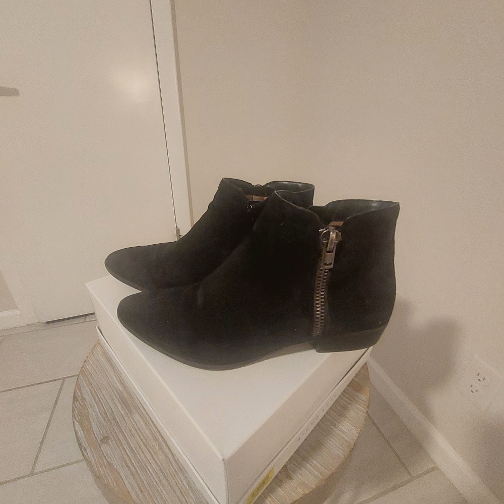 Booties - Picture 4 of 8